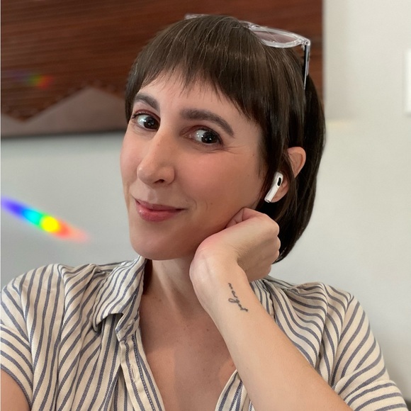 Meet your Posher, Shelby - Picture 1 of 1